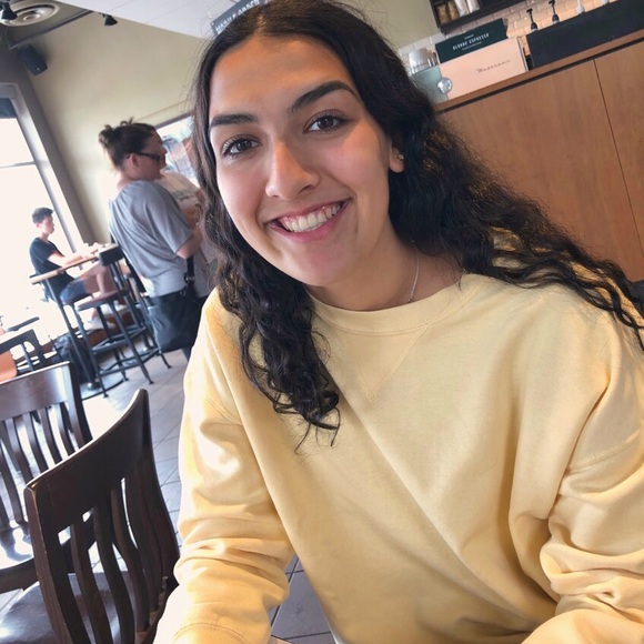 Meet your Posher, Gabby - Picture 1 of 1
